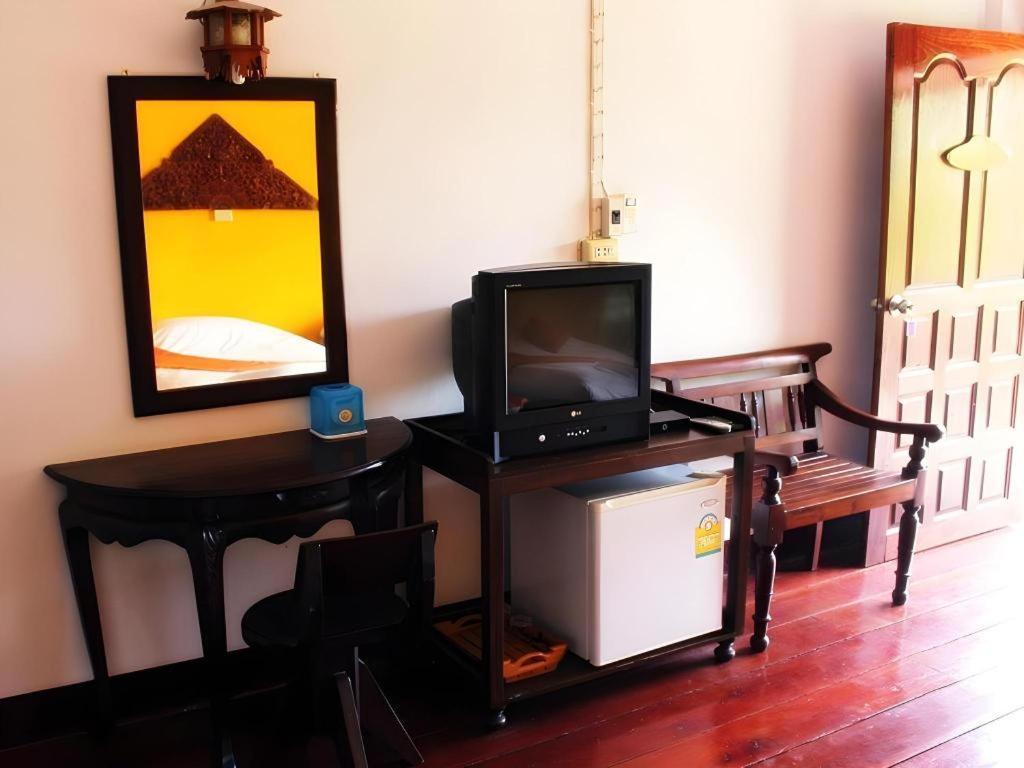 อุ้มผางบุรี รีสอร์ต Hotel ภายนอก รูปภาพ