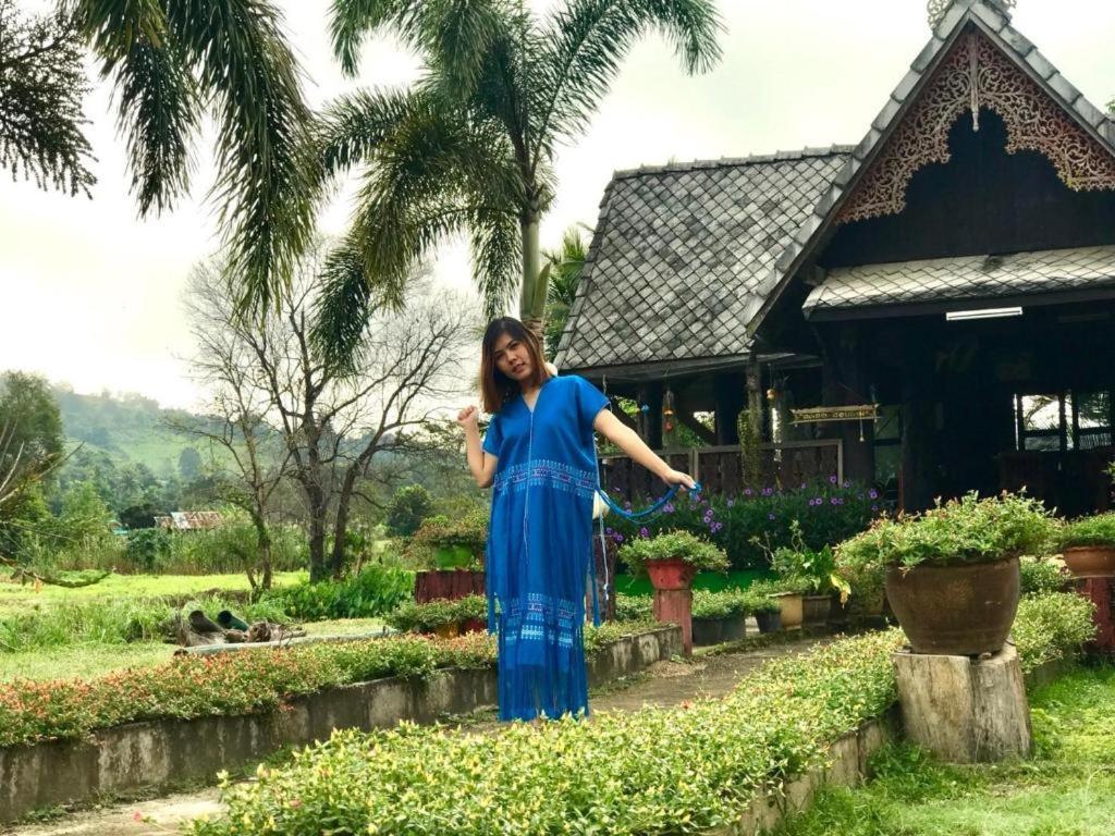 อุ้มผางบุรี รีสอร์ต Hotel ภายนอก รูปภาพ