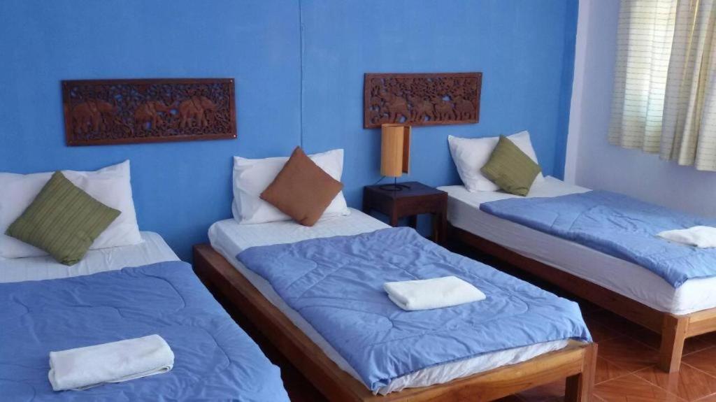 อุ้มผางบุรี รีสอร์ต Hotel ภายนอก รูปภาพ