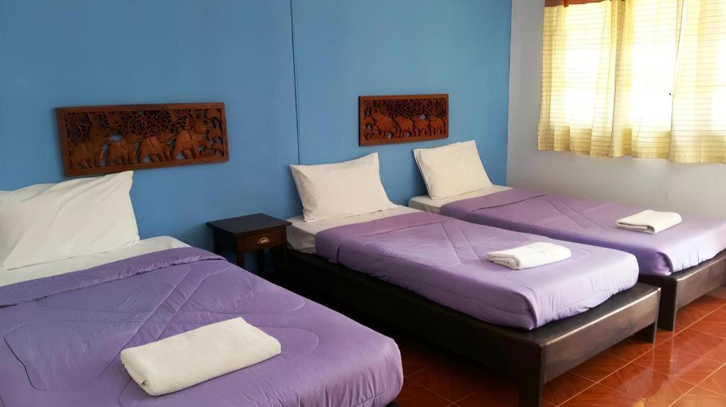 อุ้มผางบุรี รีสอร์ต Hotel ภายนอก รูปภาพ