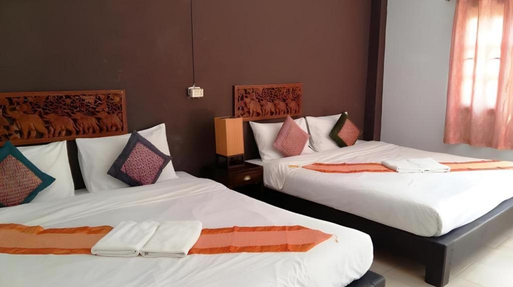 อุ้มผางบุรี รีสอร์ต Hotel ภายนอก รูปภาพ