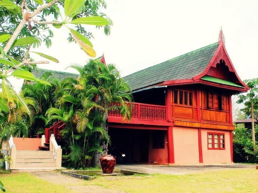 อุ้มผางบุรี รีสอร์ต Hotel ภายนอก รูปภาพ