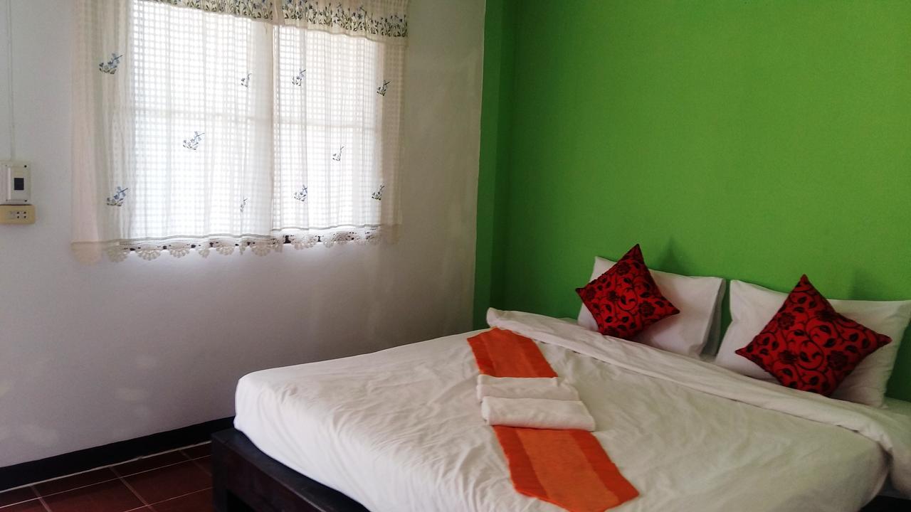 อุ้มผางบุรี รีสอร์ต Hotel ภายนอก รูปภาพ
